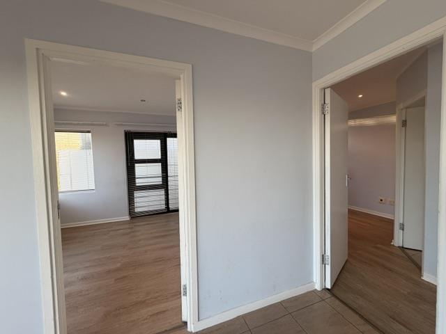 To Let 2 Bedroom Property for Rent in Observatory Western Cape